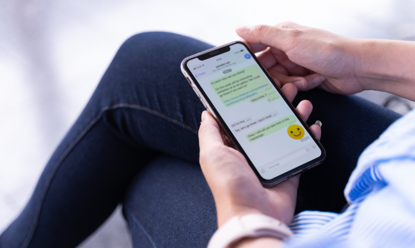 לקוח בצ'אט עם נציג המוקד הדיגיטלי